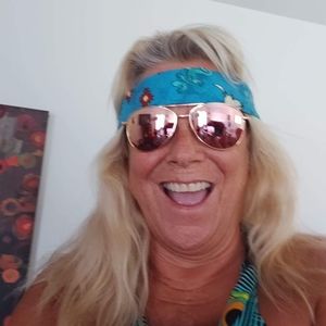 Meet your Posher, Toni
